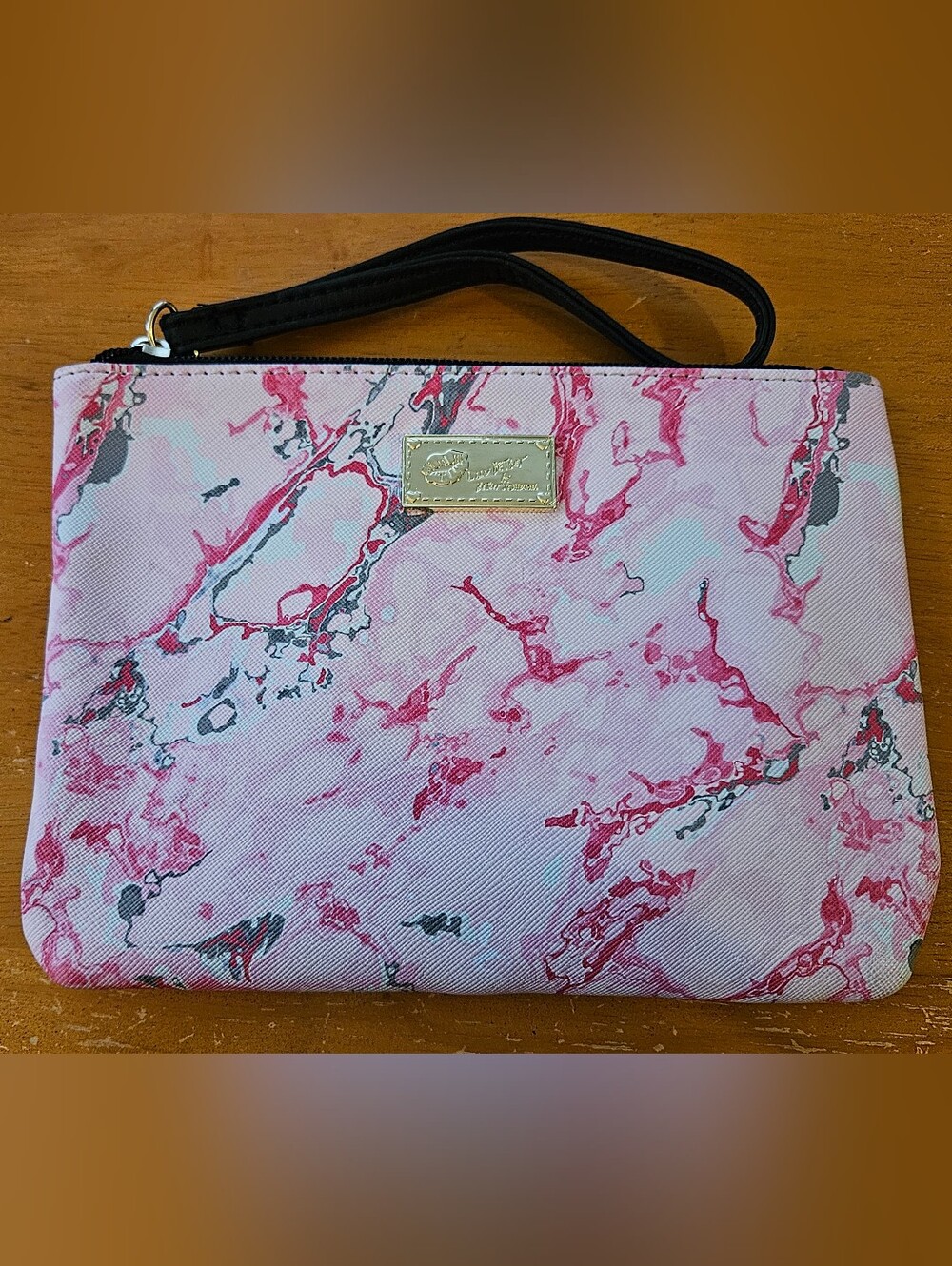 Luv Betsey by Betsey Johnson Wristlet Clutch/Crossbody - Pink Marble Pattern